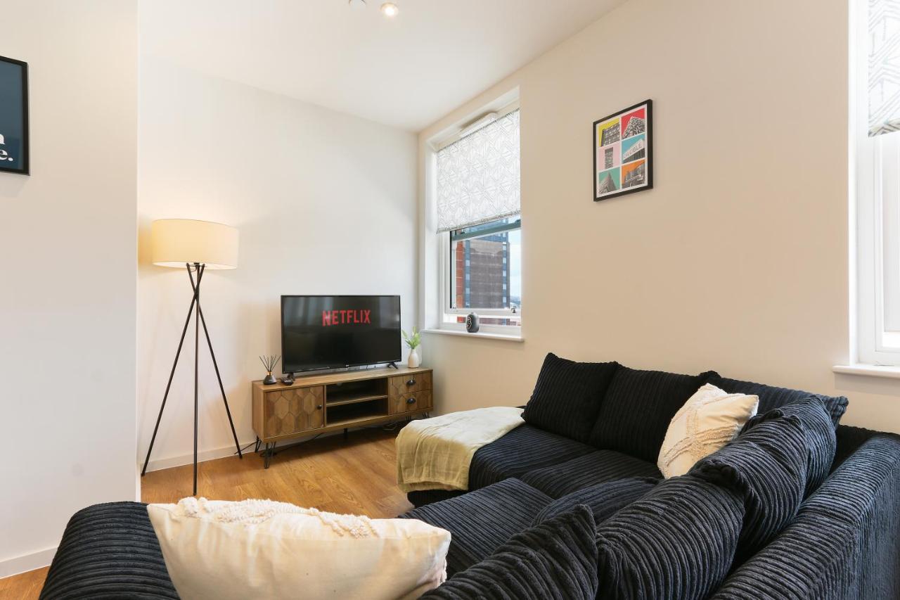 Modern 2-Bed Apartment, Free Parking, City Centre, Netflix & Pet Friendly - Hosted By Stay Host Save Sheffield Exterior photo